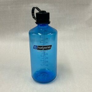 Nalgene brand plastic water bottle blue color 32oz bottle